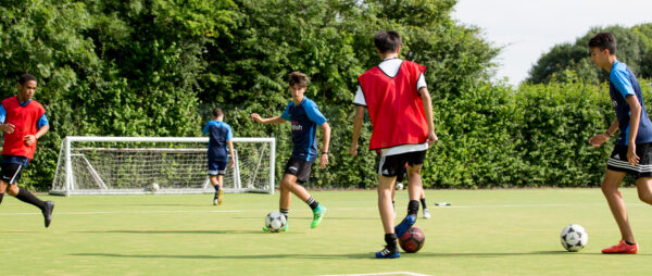 Ljetna škola engleskog jezika i nogometa Cambridge 09.-22.07.2023. 14-17 godina