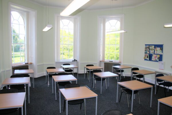 Ljetna škola engleskog jezika St Andrew's College, Edinburgh, 9-17 god.,14.7.-28.7.2024.